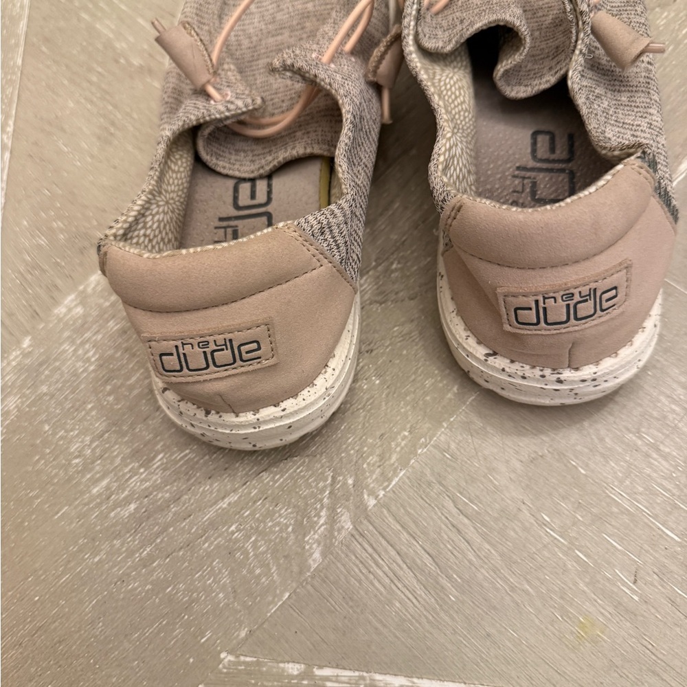 Hey Dude Women's Shoes in Tan and dusty pink - Picture 4 of 6